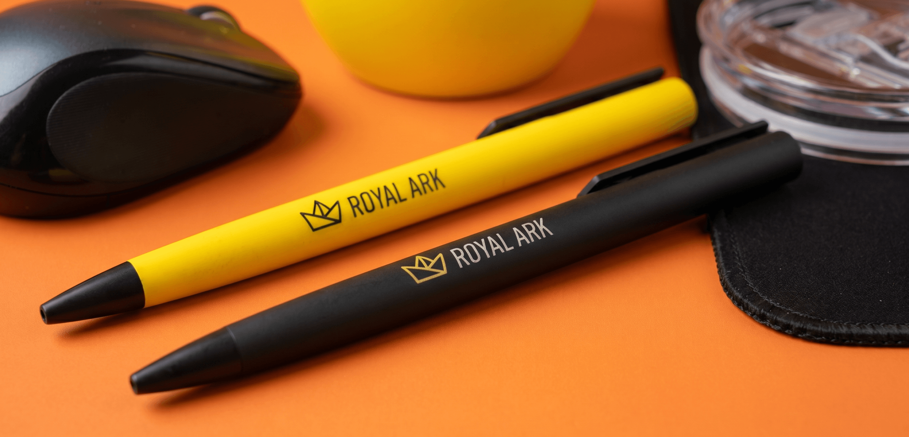 Каким может быть office swag для iGaming студии?