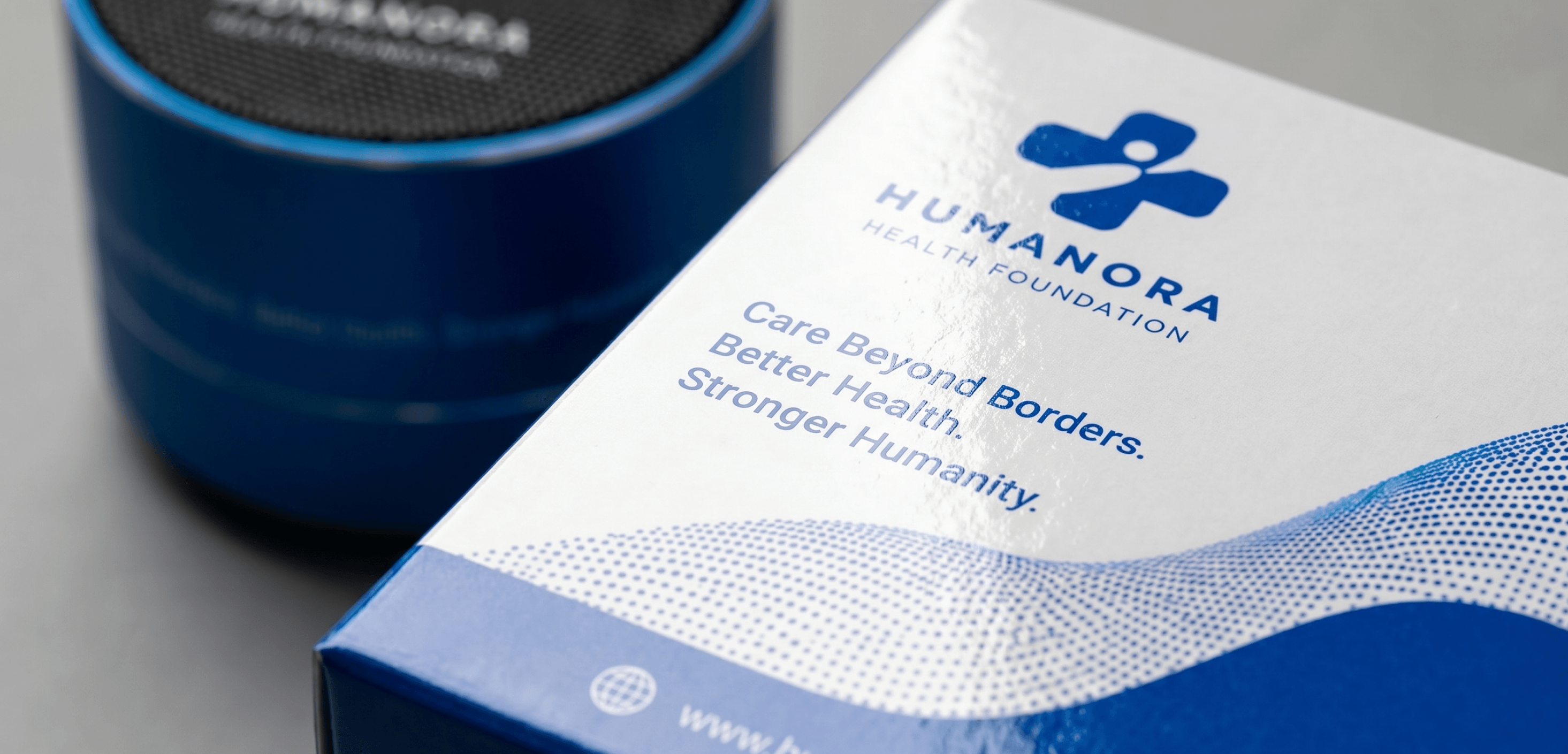 Беспроводная Bluetooth-колонка с логотипом и брендированной коробкой