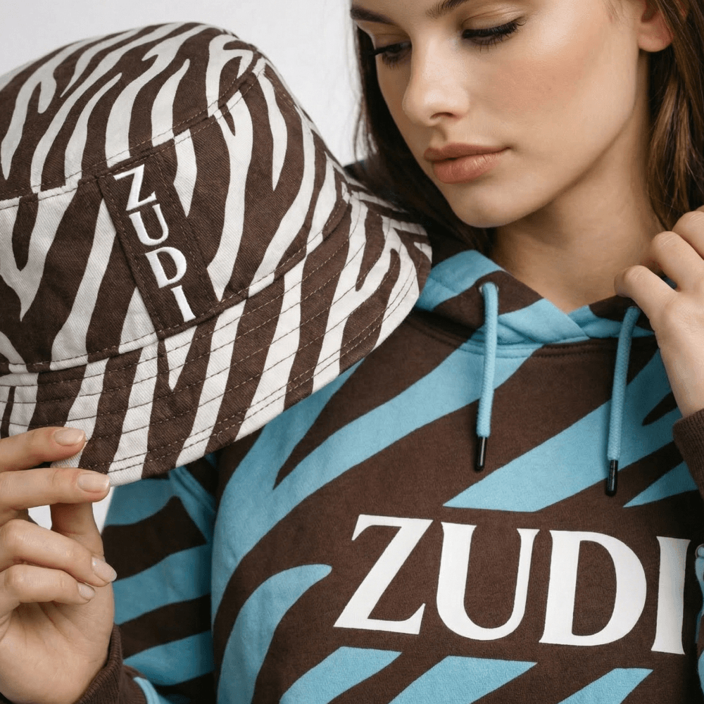 Панамы на заказ и худи с печать. Трендовая fashion merch коллекция с лекалами оверсайз, сильным брендингом и современными технологиями печати по ткани в крое