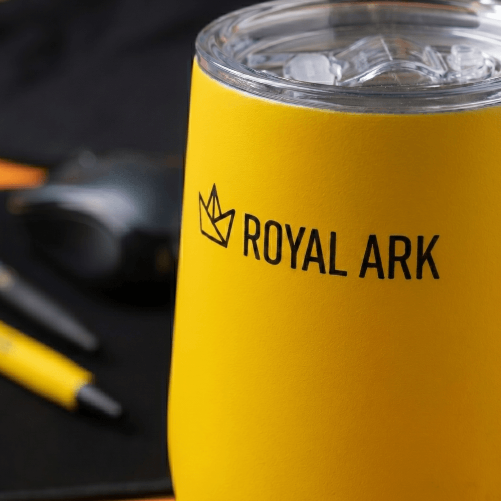 Каким может быть office swag для iGaming студии?