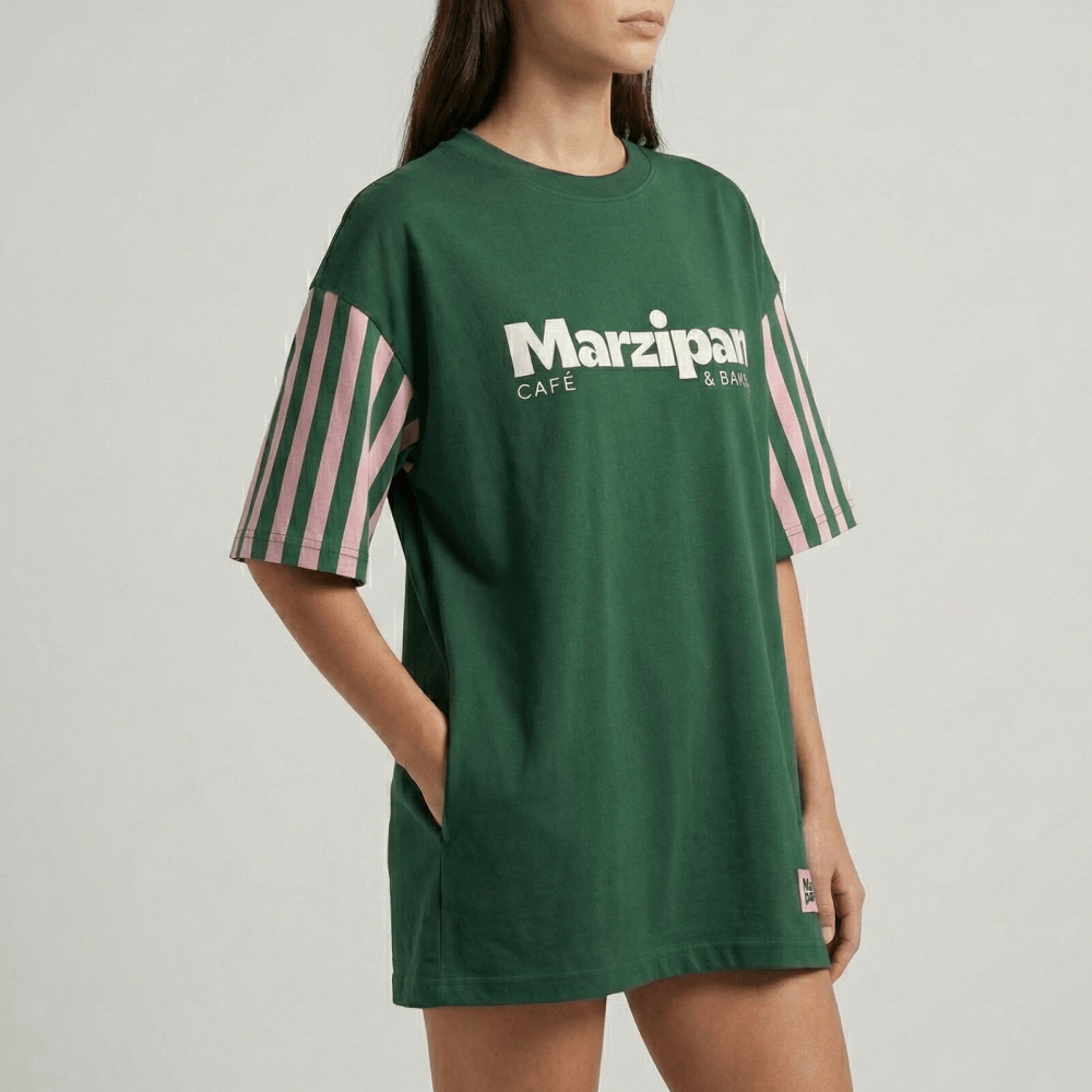 Футболка-платье для Marzipan Café как трендовый fashion merch