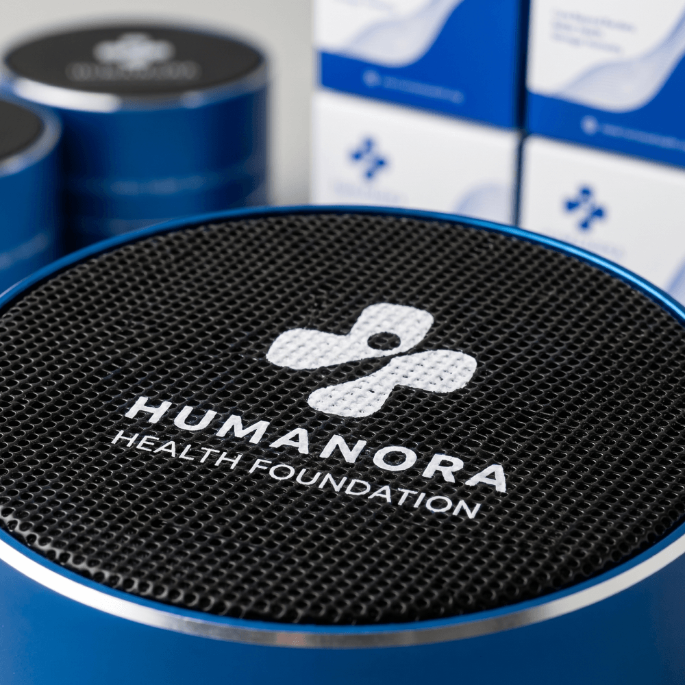 Беспроводная Bluetooth-колонка с логотипом и брендированной коробкой